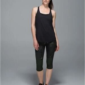 Lululemon Athletica Camoflauge Training Tough Crop Leggings Women's Green Size 4